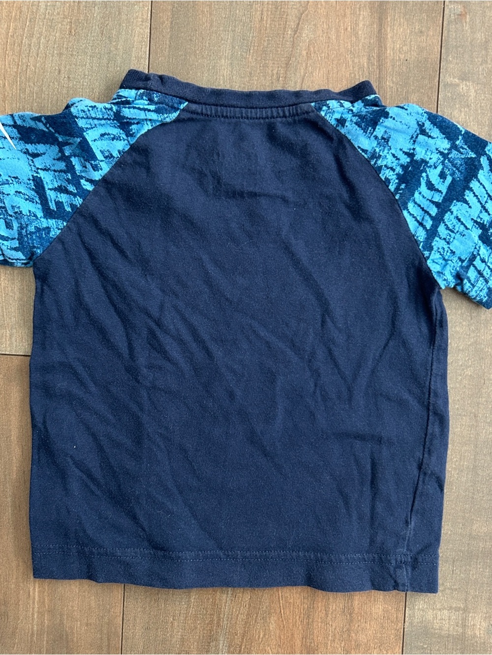 Nike Raglan Tee - Picture 3 of 3